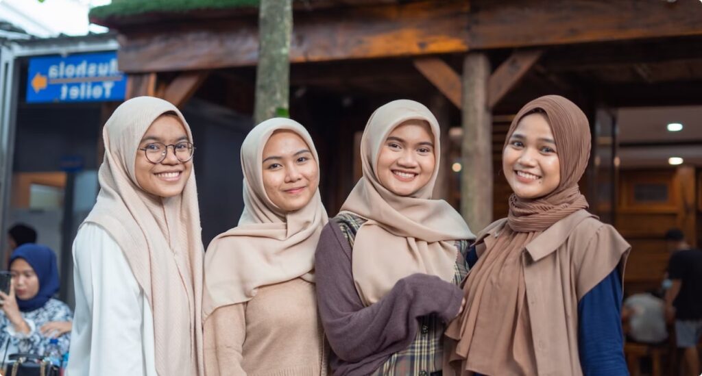 Jasper Conran debuts jewelry collection