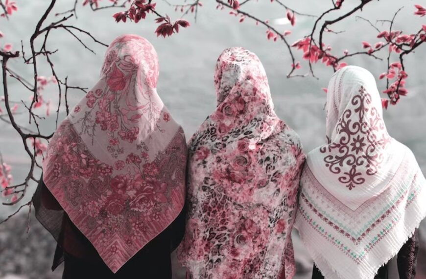 Which pieces will continue to be trendy in 2023?